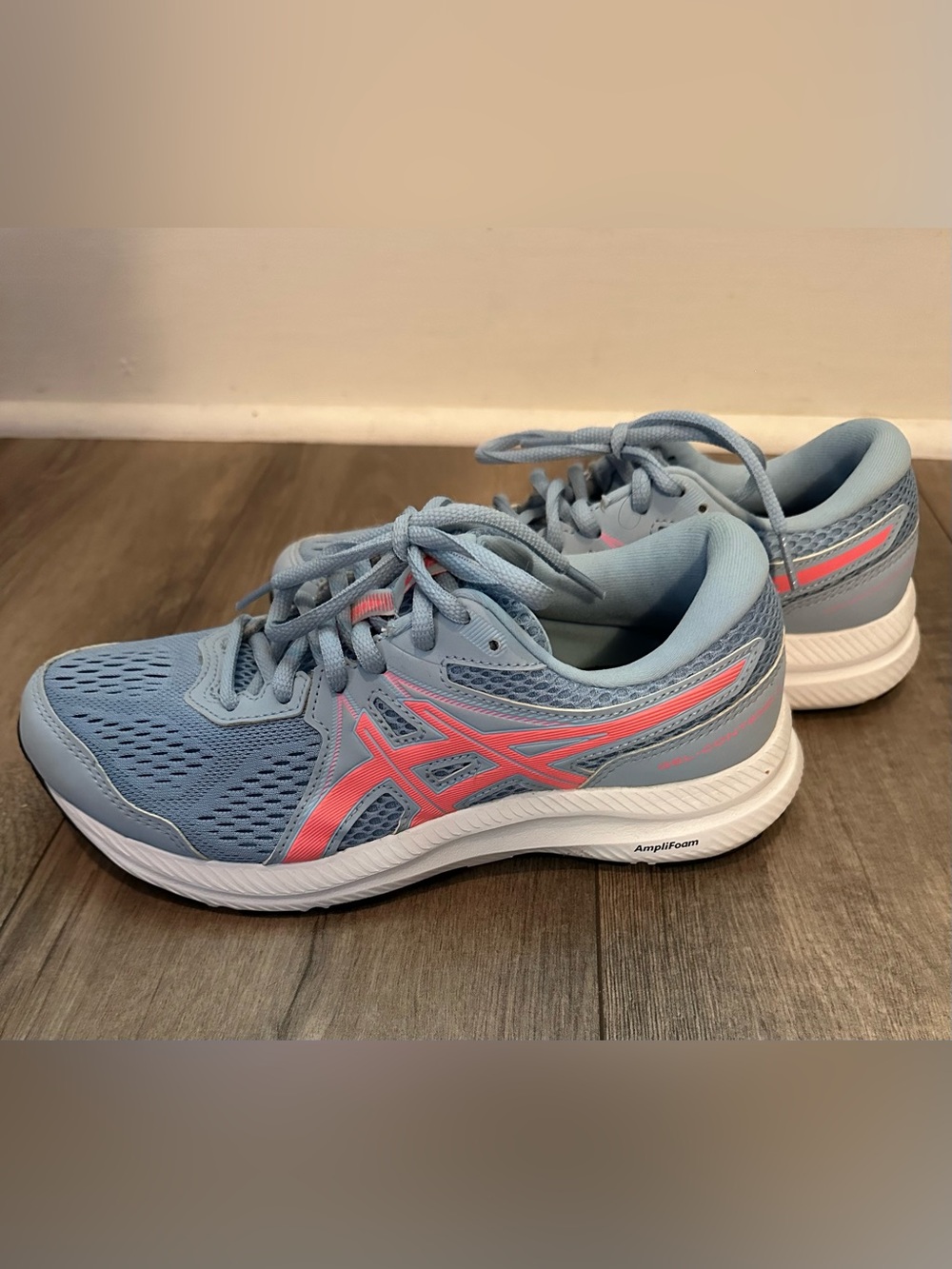 ASICS Athletic Running Shoes size 7